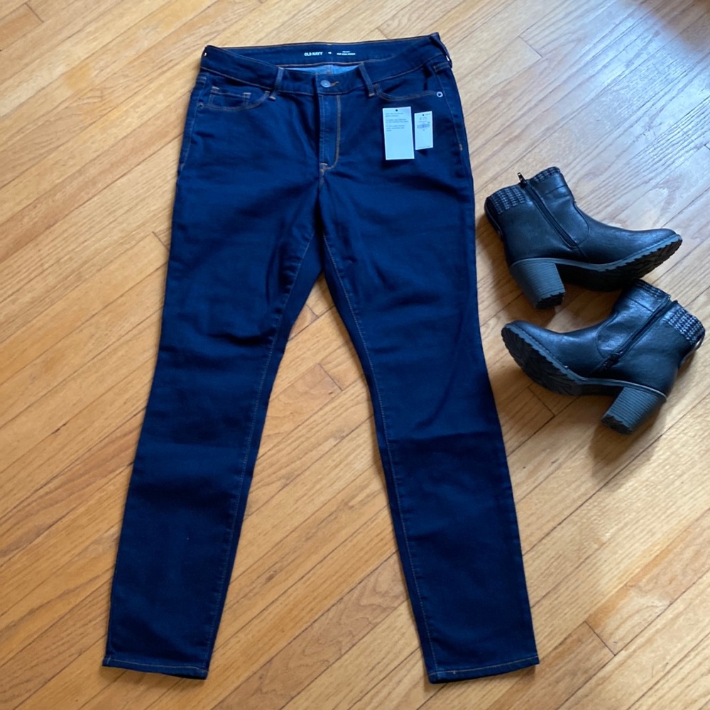 Never Worn Size 12 Old Navy Mid-Rise Pop Icon Skinny Jeans